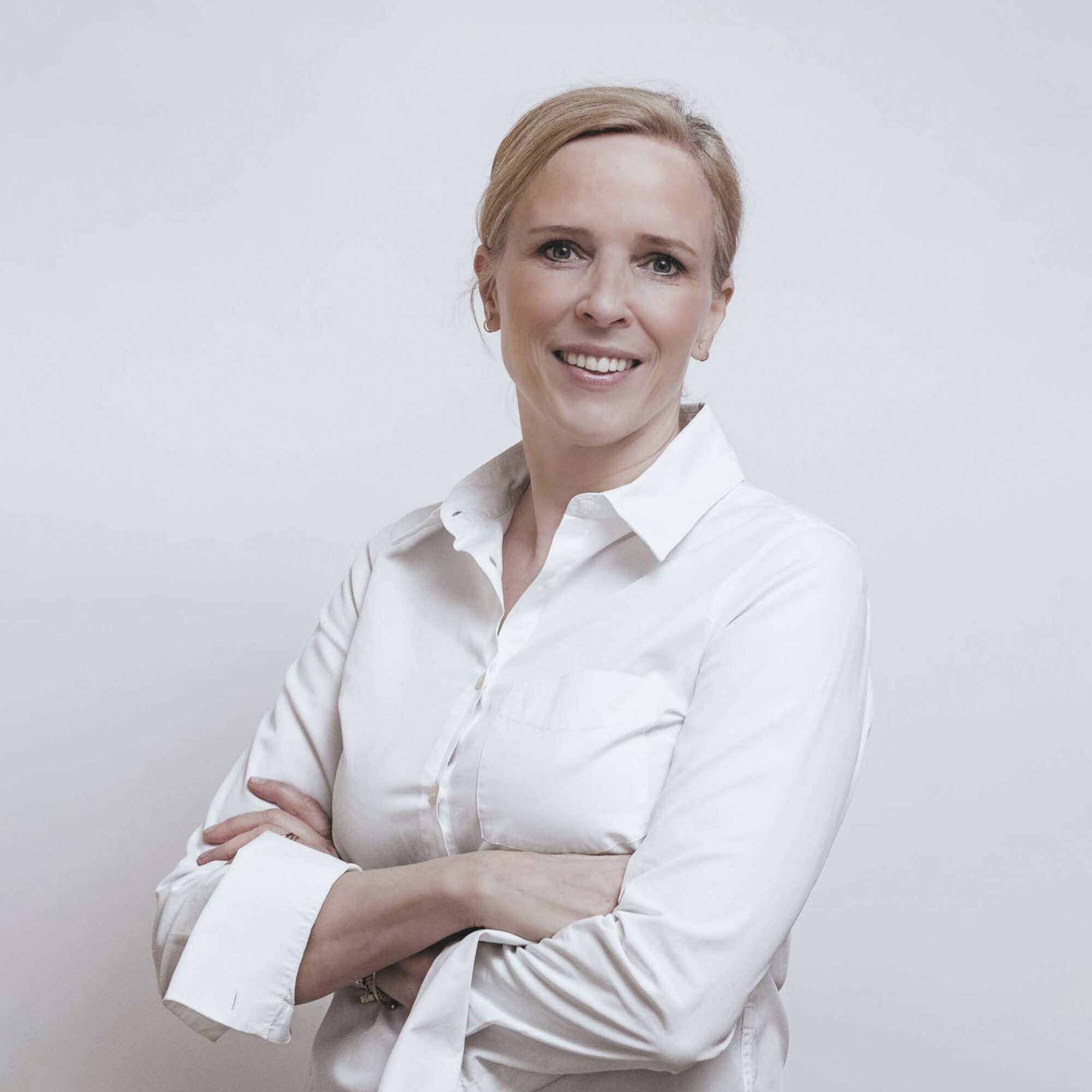 Portraitfoto von Mag. Veronika Denk, Steuerberaterin in Kanzlei Denk und Umgeher. Foto von Philip Reitsperger, Identity Lab Wien.